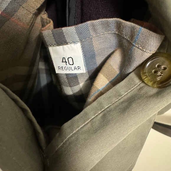 Vintage Trench Coat - Burberry - 40 Regular - removable wool liner - Picture 4 of 12